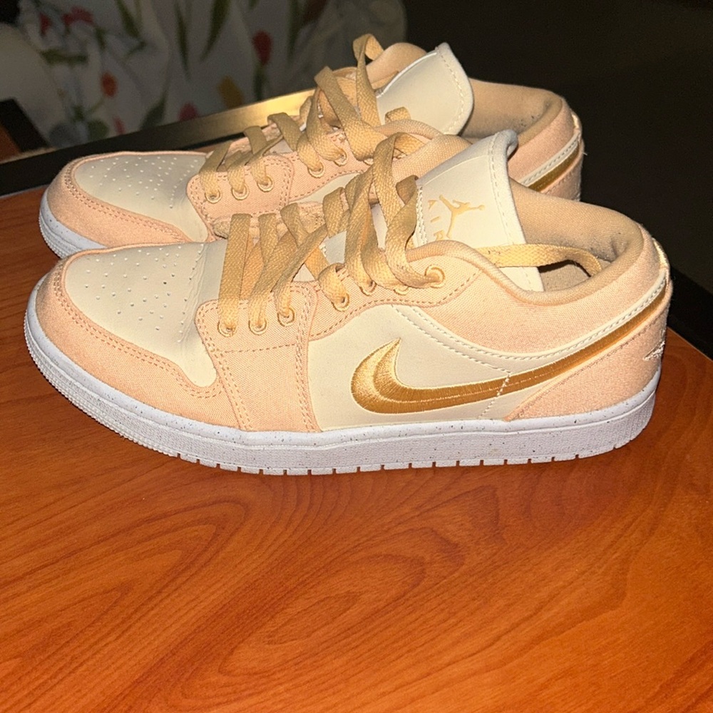 Creamsicle Nike Jordans